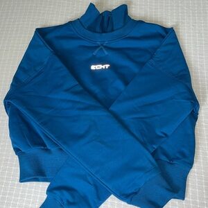 NWOT ECHT CROPPED SWEATER